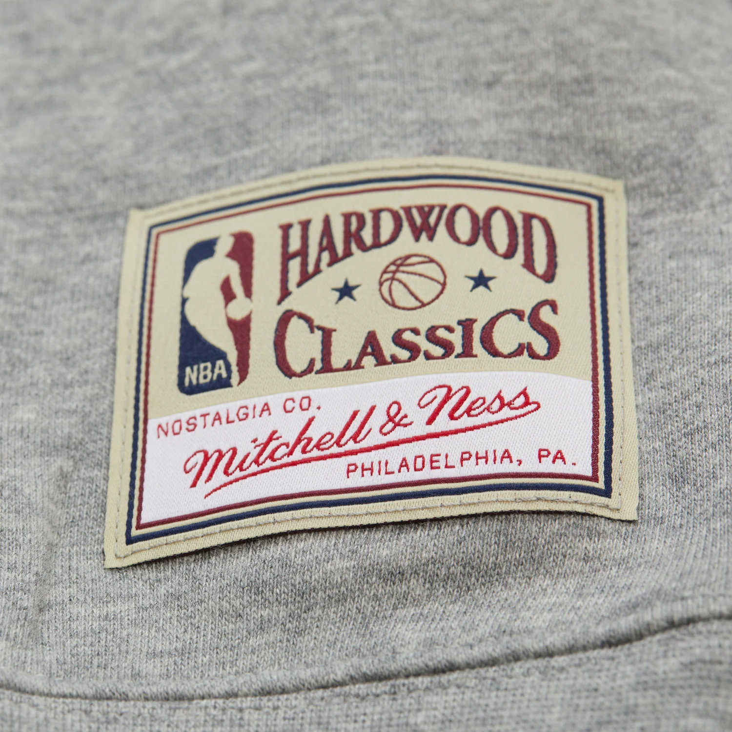 Women's Mitchell & Ness Knicks Grey Lightweight Crew - Image 5