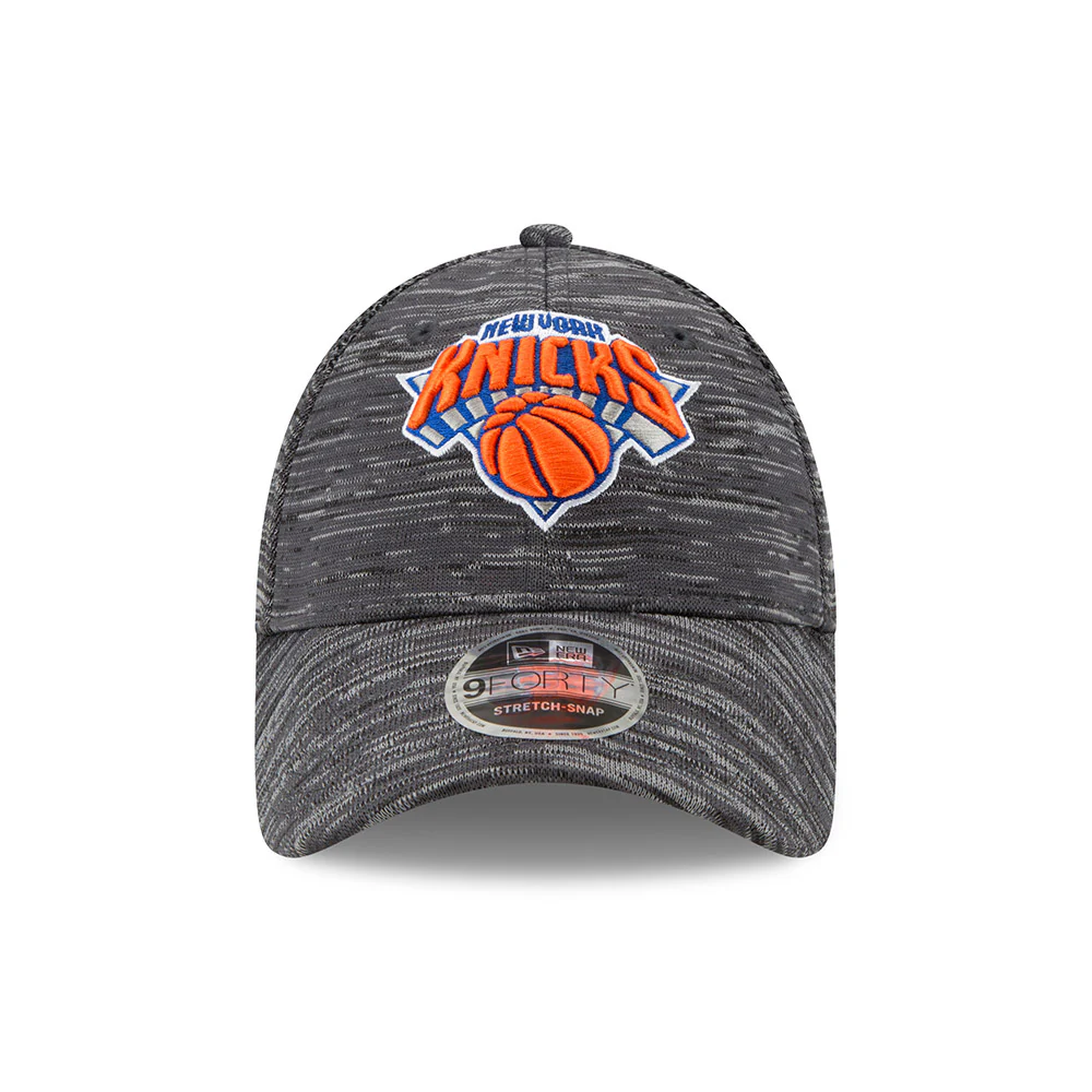 New Era Knicks 9FORTY Tech Adjustable Hat - Image 3