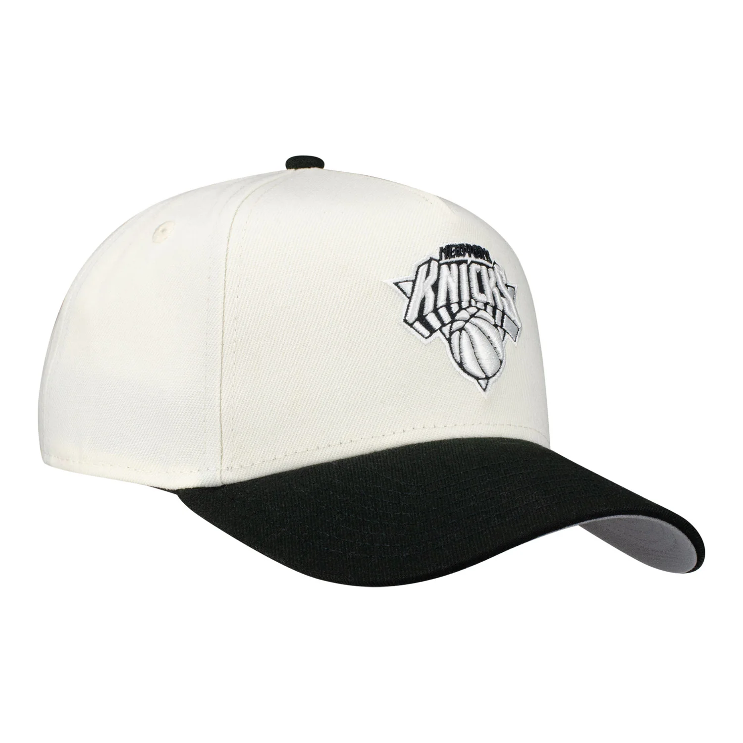 New Era Knicks Chrome White/Black Logo 940 A-Frame Snapback - Image 2