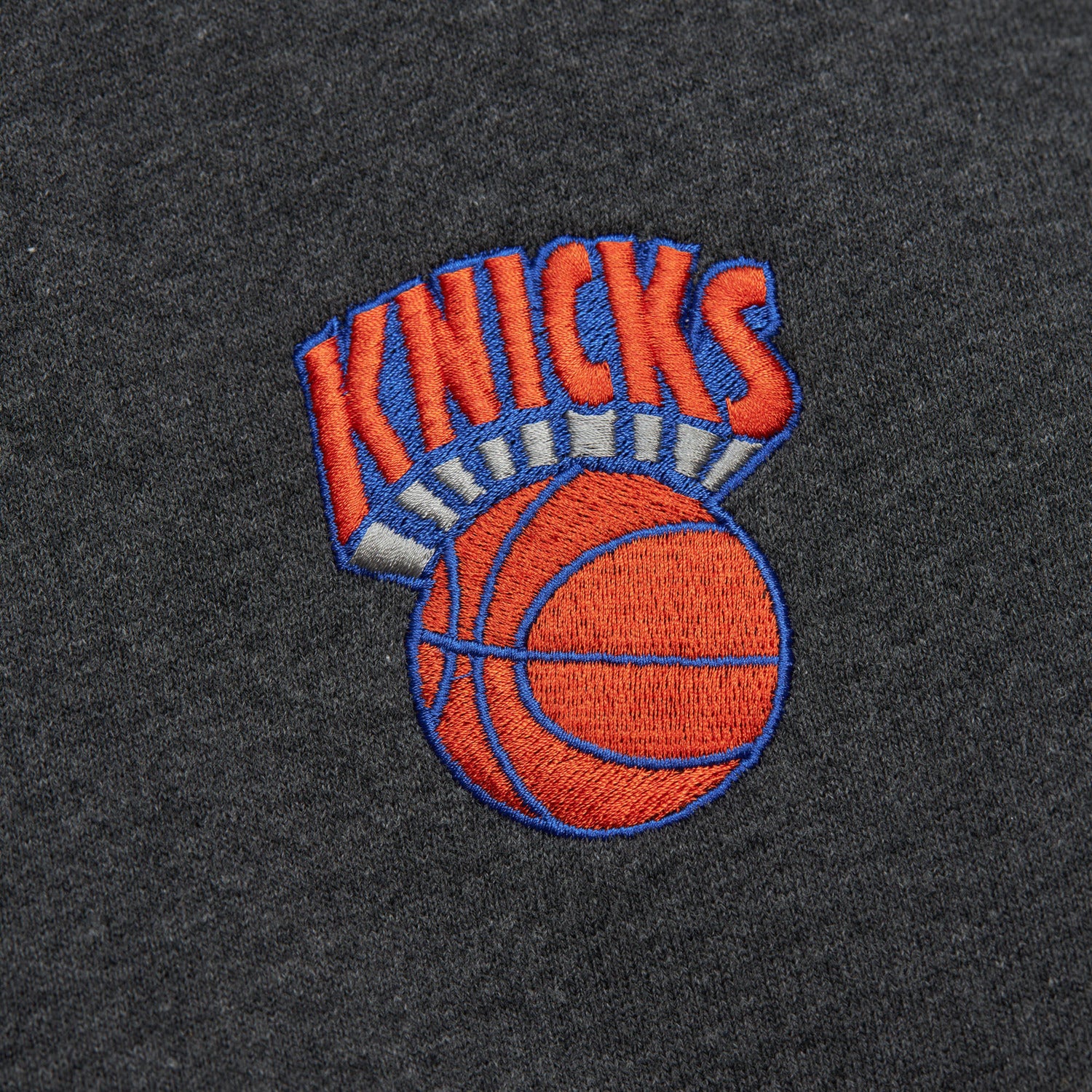 Women's Mitchell & Ness Knicks Oversized Graphic Heather Sweatshirt - Image 3